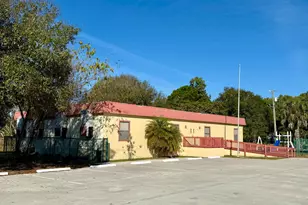 2525 S 25th St, Fort Pierce, FL 34981 - Photo 1