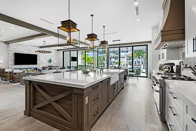 319 Coconut Isle Drive #2, Fort Lauderdale, FL 33301 - Photo 9