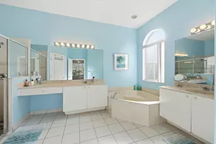 5427 Place Lake Dr, Fort Pierce, FL 34951 - Photo 9