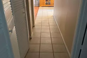 725 Lori Dr, Palm Springs, FL 33461 - Photo 17