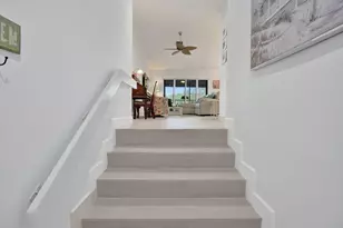 4 Lexington Ln E, Palm Beach Gardens, FL 33418 - Photo 3