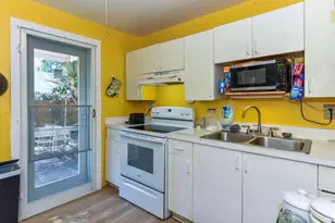 317 N D Street E, Lake Worth Beach, FL 33460 - Photo 11