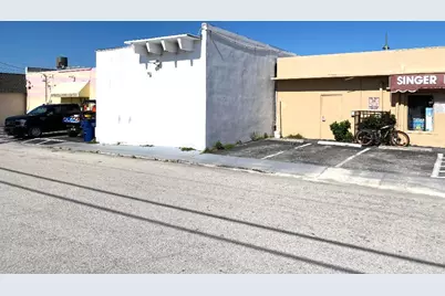 1237 E Blue Heron Boulevard, Singer Island, FL  - Photo 5