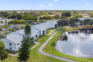 1013 Green Pine Blvd, West Palm Beach, FL 33409 - Photo 3