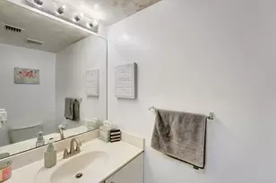 2008 Normandy Cir, West Palm Beach, FL 33409 - Photo 13