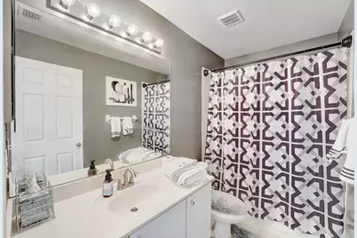 2008 Normandy Circle, West Palm Beach, FL 33409 - Photo 9