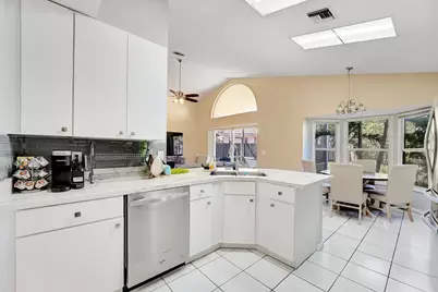 2008 Normandy Circle, West Palm Beach, FL 33409 - Photo 33