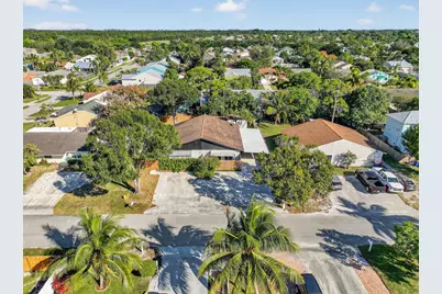 5785 SE Collins Avenue, Stuart, FL 34997 - Photo 43