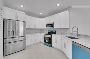 23269 Carolwood Ln, Boca Raton, FL 33428 - Photo 13