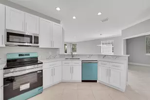 23269 Carolwood Ln, Boca Raton, FL 33428 - Photo 15