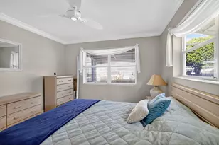 480 Horizons W, Boynton Beach, FL 33435 - Photo 11