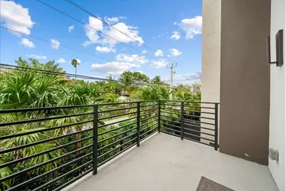 1052 N Victoria Park Road, Fort Lauderdale, FL 33304 - Photo 13