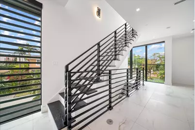 1052 N Victoria Park Road, Fort Lauderdale, FL 33304 - Photo 11