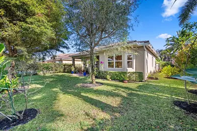 2109 Belcara Court, West Palm Beach, FL 33411 - Photo 11