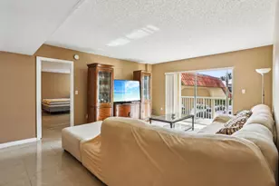 951 De Soto Rd, Boca Raton, FL 33432 - Photo 9