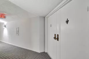 1900 Consulate Pl, West Palm Beach, FL 33401 - Photo 47