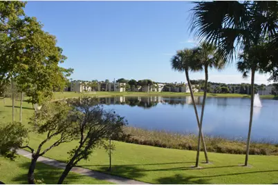 5220 Las Verdes Circle #312, Delray Beach, FL 33484 - Photo 3