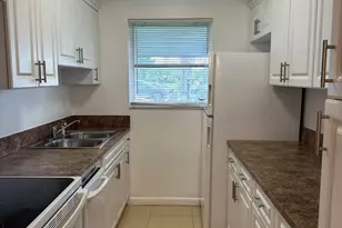 552 High Point Dr, Delray Beach, FL 33445 - Photo 5