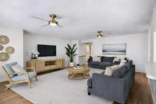 110 Half Moon Cir, Hypoluxo, FL 33462 - Photo 3