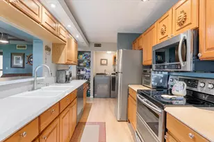 110 Half Moon Cir, Hypoluxo, FL 33462 - Photo 11