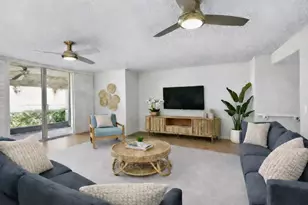 110 Half Moon Cir, Hypoluxo, FL 33462 - Photo 7