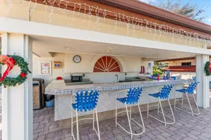 110 Half Moon Cir, Hypoluxo, FL 33462 - Photo 25