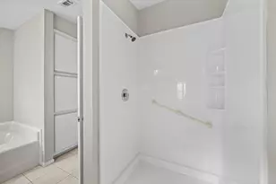 8527 Marlberry Ct, Port Saint Lucie, FL 34952 - Photo 19