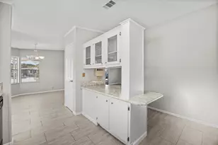 8530 Leadtree Ct, Port Saint Lucie, FL 34952 - Photo 7