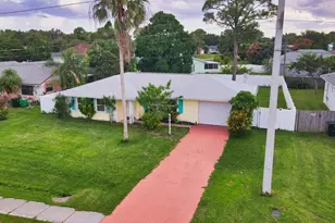 772 SE Thornhill Dr, Port Saint Lucie, FL 34983 - Photo 15