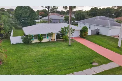 772 SE Thornhill Drive, Port Saint Lucie, FL 34983 - Photo 1