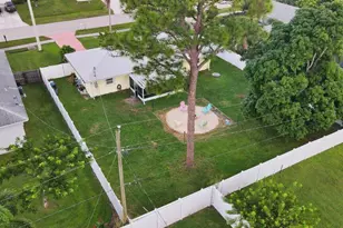 772 SE Thornhill Dr, Port Saint Lucie, FL 34983 - Photo 19