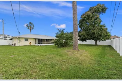 772 SE Thornhill Drive, Port Saint Lucie, FL 34983 - Photo 23