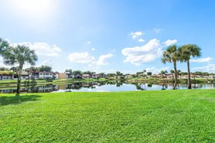 353 Lake Frances Dr, West Palm Beach, FL 33411 - Photo 15