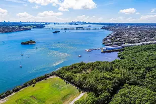 2461 NE 135th St, North Miami, FL 33181 - Photo 37