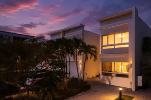 2461 NE 135th St, North Miami, FL 33181 - Photo 29