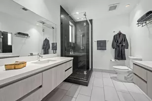 2461 NE 135th St, North Miami, FL 33181 - Photo 17