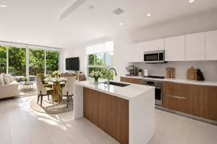 2461 NE 135th St, North Miami, FL 33181 - Photo 7