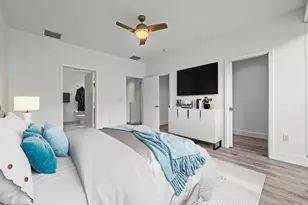 2461 NE 135th St, North Miami, FL 33181 - Photo 17