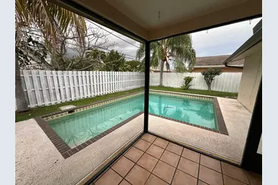 3291 SW 4th Street, Deerfield Beach, FL 33442 - Photo 23