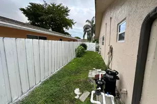 3291 SW 4th St, Deerfield Beach, FL 33442 - Photo 27