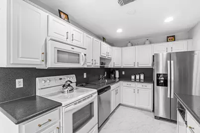 27 Southport Lane #C, Boynton Beach, FL 33436 - Photo 17