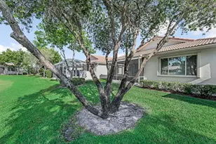 2235 Sapphire Cir, West Palm Beach, FL 33411 - Photo 41