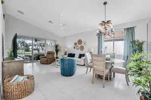 2235 Sapphire Cir, West Palm Beach, FL 33411 - Photo 9