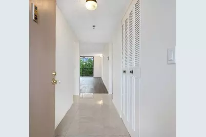 7770 Tahiti Lane #405, Lake Worth, FL 33467 - Photo 11
