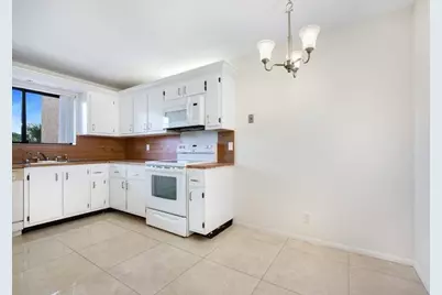 7770 Tahiti Lane #405, Lake Worth, FL 33467 - Photo 5