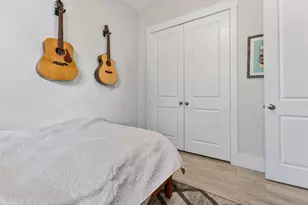 443 SE Dolphin Dr, Stuart, FL 34996 - Photo 25