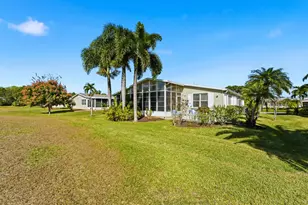 8121 9th Hole Dr, Port Saint Lucie, FL 34952 - Photo 33