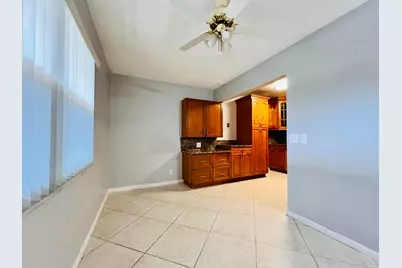 210 Somerset K, West Palm Beach, FL 33417 - Photo 3