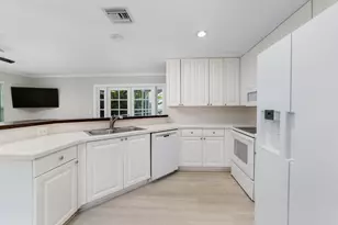 1148 Wild Cherry Ln, Wellington, FL 33414 - Photo 15