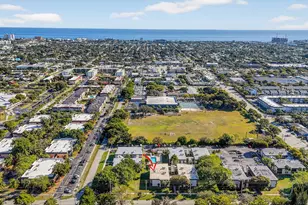 265 SE 10th St, Deerfield Beach, FL 33441 - Photo 1